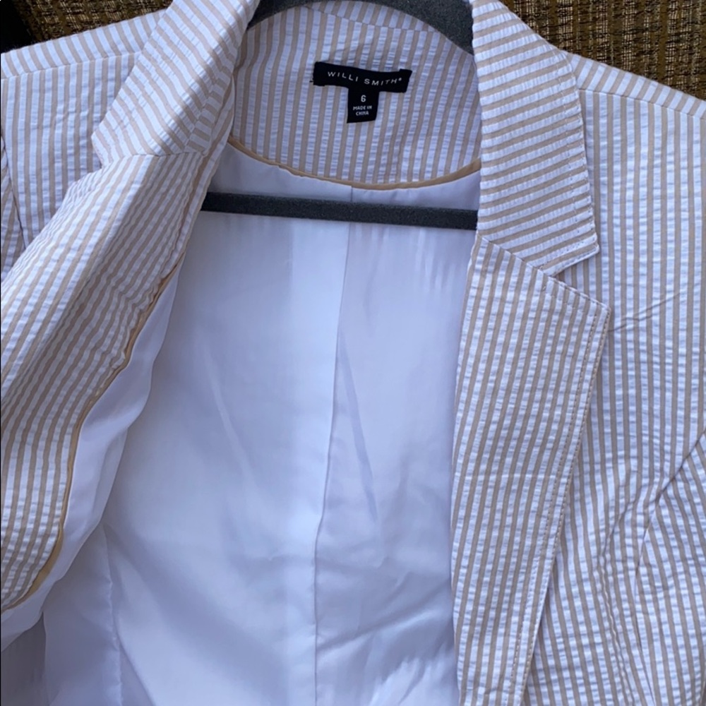 NWOT linen strip blazer perfect for summer